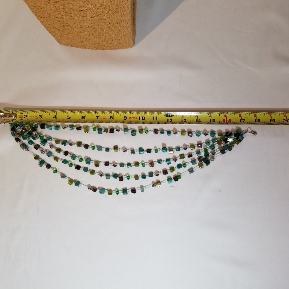 Layered Shell Necklace - Picture 6 of 7